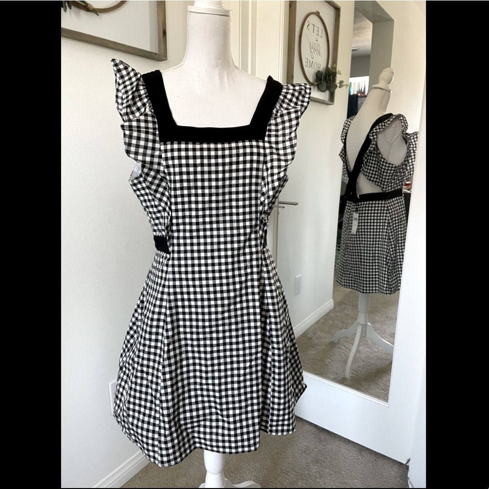 Black/White Gingham Dress with Ruffle Sleeves